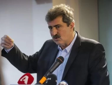 Νέο «χτύπημα» Πολάκη, για το τσιγάρο - Τα βάζει ξανά με τους δημοσιογράφους